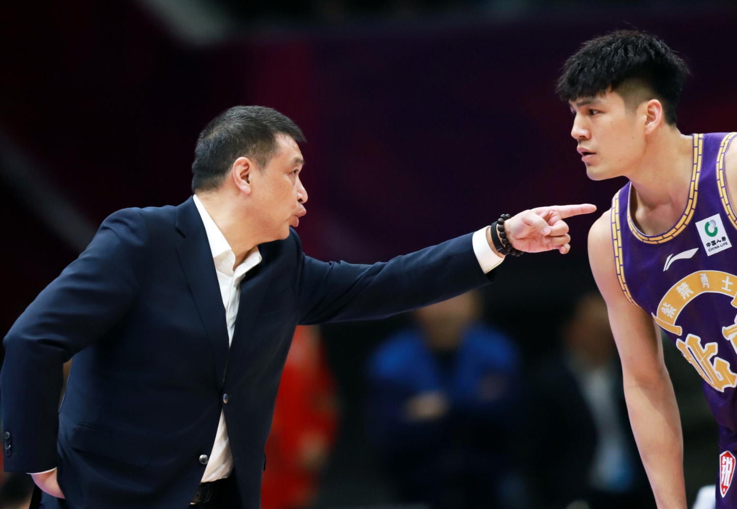 开云CBA常规赛今夜再迎强敌，斯图加特官宣签约，主帅态度——态度坚定，临场指挥获称赞的简单介绍